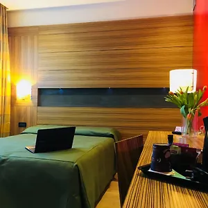 hotel-kristal.hotelinveneto.com/