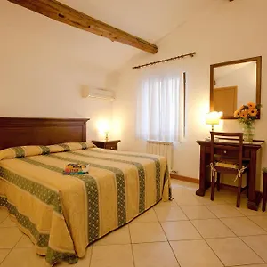 casa-cosmo.hotelinveneto.com/